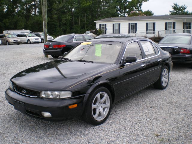 1996 Infiniti J30 Base
