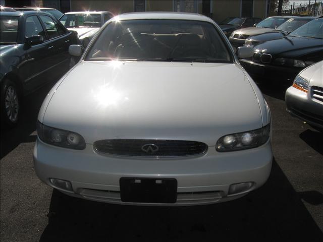 2005 Infiniti J30 Unknown