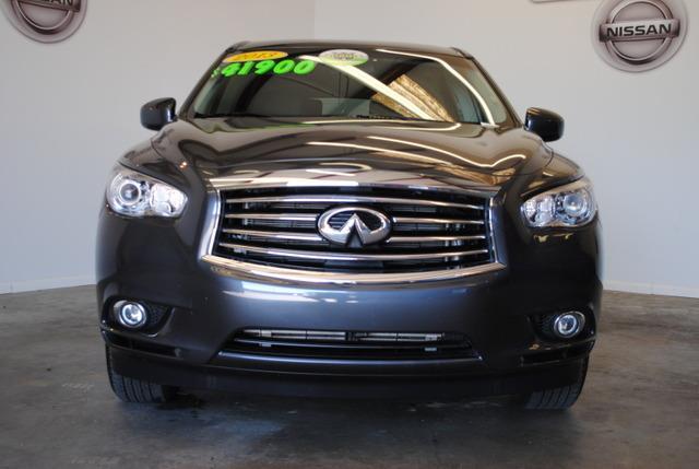 2013 Infiniti JX35 Prerunner SR5