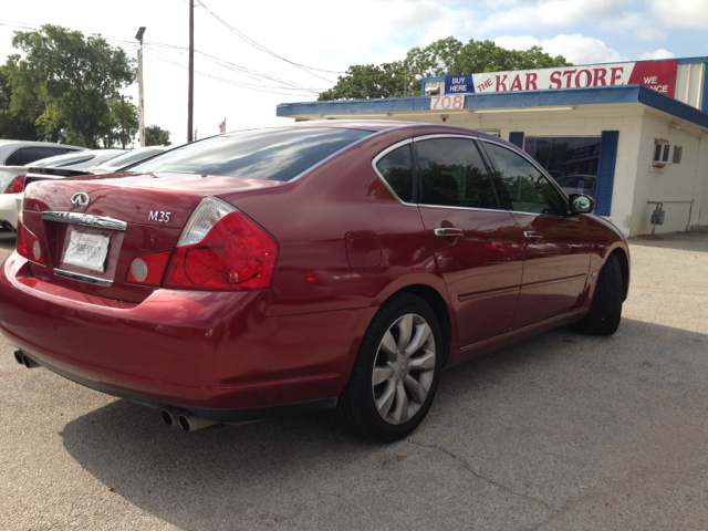2006 Infiniti M 2dr Cpe SRT8 Coupe