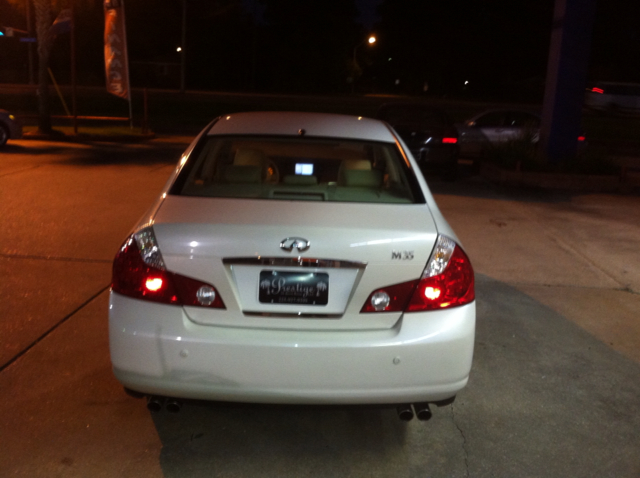 2007 Infiniti M W/ Navigationbackup Camera