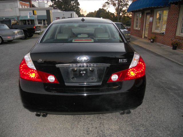 2006 Infiniti M35 2dr Cpe SRT8 Coupe
