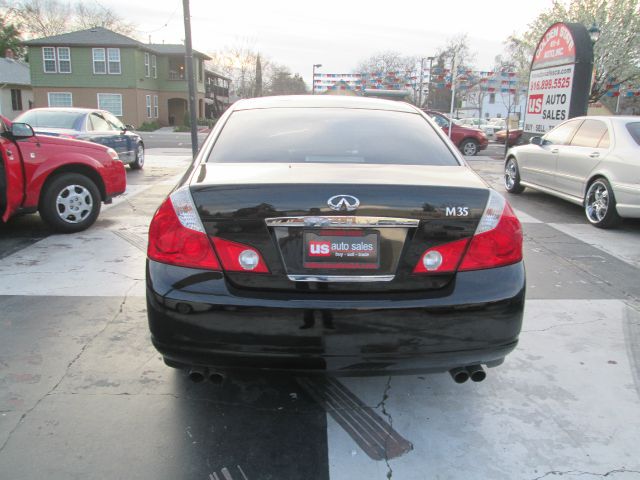 2006 Infiniti M35 2dr Cpe SRT8 Coupe