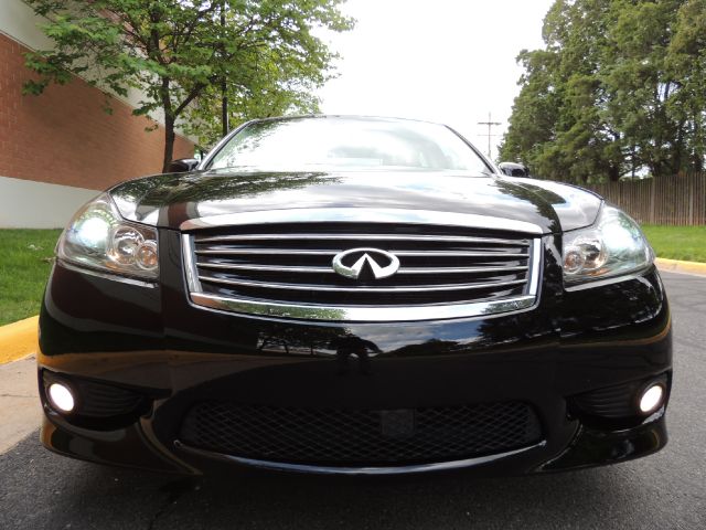 2009 Infiniti M35 29