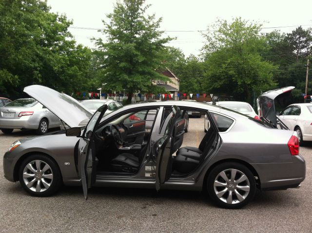 2007 Infiniti M35x 2006 Hyundai LX