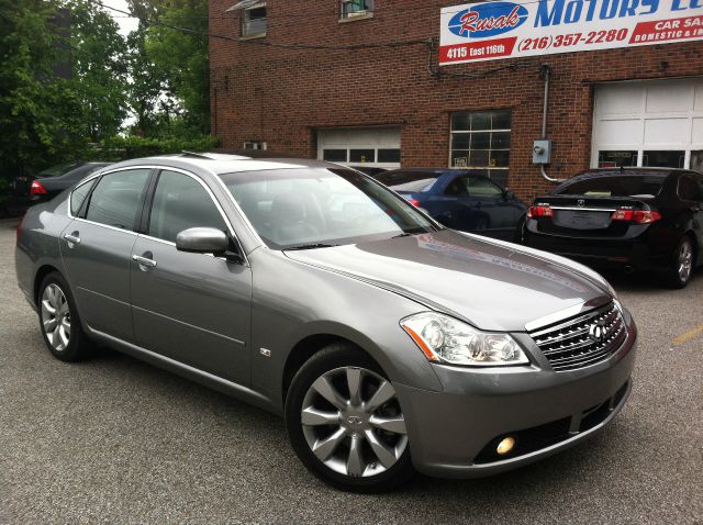 2007 Infiniti M35x 2006 Hyundai LX