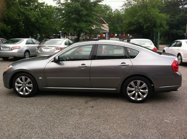 2007 Infiniti M35x 2006 Hyundai LX