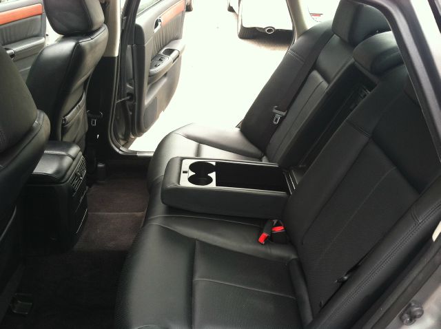 2007 Infiniti M35x 2006 Hyundai LX