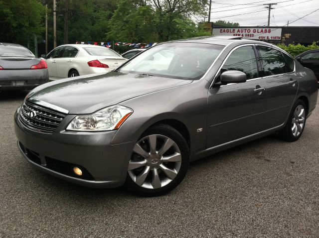 2007 Infiniti M35x 2006 Hyundai LX