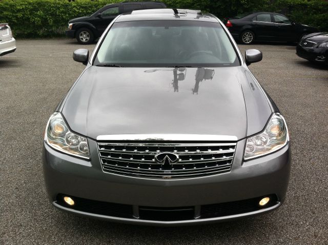 2007 Infiniti M35x 2006 Hyundai LX