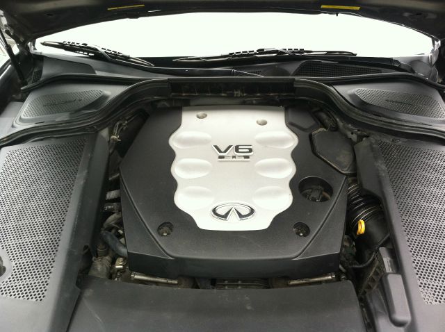 2007 Infiniti M35x 2006 Hyundai LX