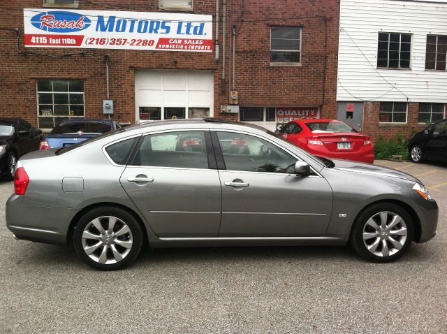 2007 Infiniti M35x 2006 Hyundai LX