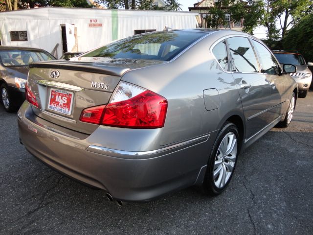 2010 Infiniti M35x 4dr Sdn GS