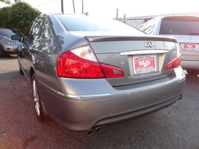2010 Infiniti M35x 4dr Sdn GS