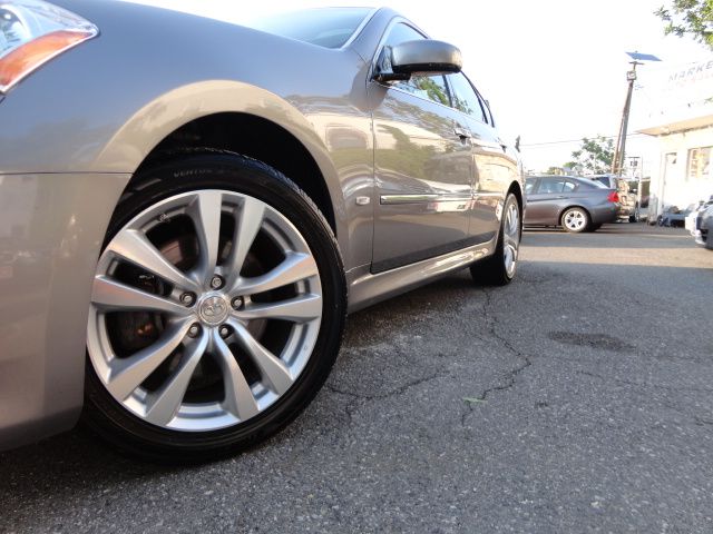 2010 Infiniti M35x 4dr Sdn GS