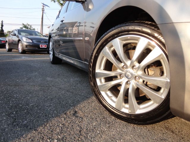 2010 Infiniti M35x 4dr Sdn GS