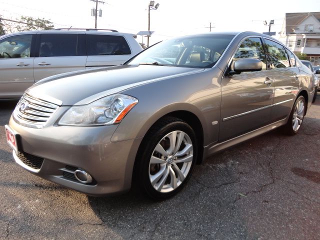 2010 Infiniti M35x 4dr Sdn GS
