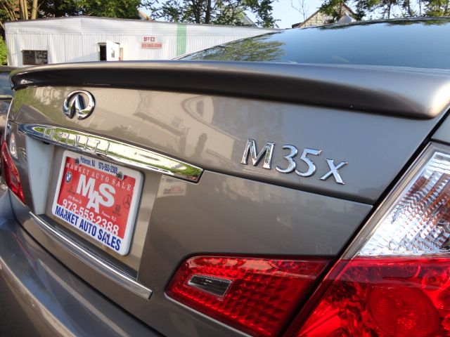 2010 Infiniti M35x 4dr Sdn GS