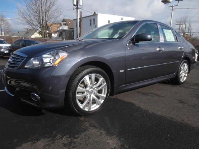 2010 Infiniti M35x Base