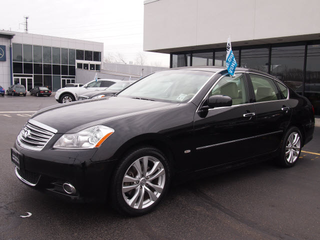 2010 Infiniti M35x Base