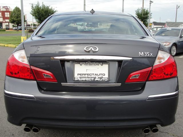 2010 Infiniti M35x 4dr Sdn GS