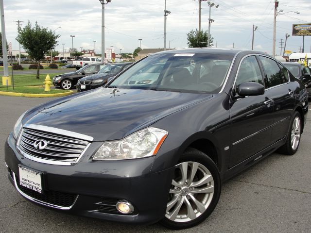 2010 Infiniti M35x 4dr Sdn GS