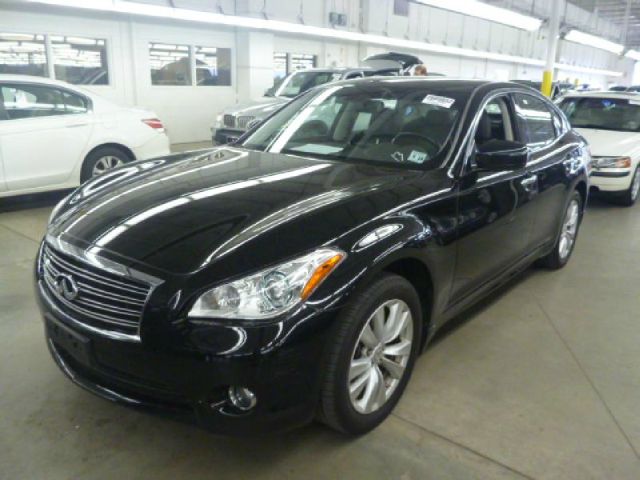2011 Infiniti M37x Suede Interior, Chrome Wheels