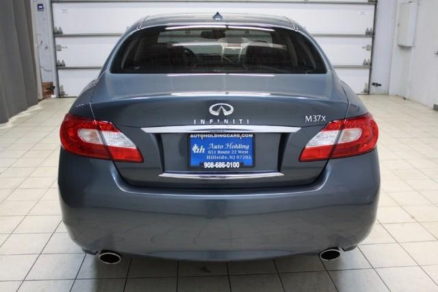 2011 Infiniti M37x Unknown