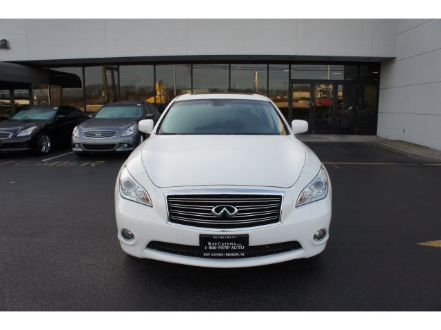 2011 Infiniti M37x Base