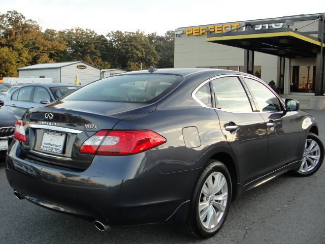 2011 Infiniti M37x Carrera 4 Coupe