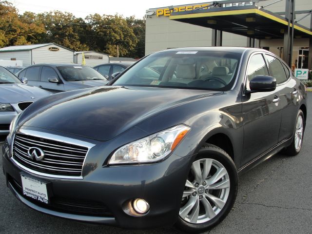 2011 Infiniti M37x Carrera 4 Coupe
