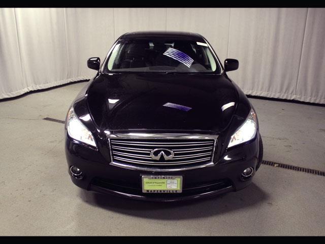 2011 Infiniti M37x SW2