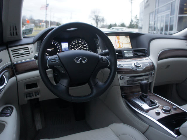 2011 Infiniti M37x Base