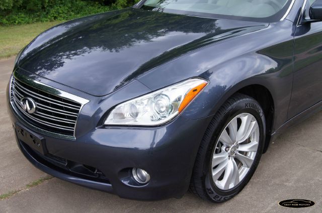 2011 Infiniti M37x Carrera 4 Coupe