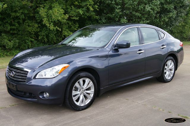 2011 Infiniti M37x Carrera 4 Coupe