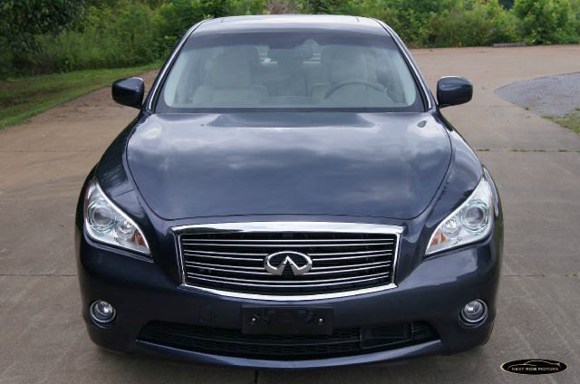 2011 Infiniti M37x Carrera 4 Coupe