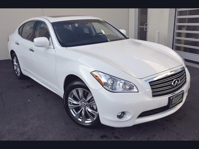 2013 Infiniti M37x SW2