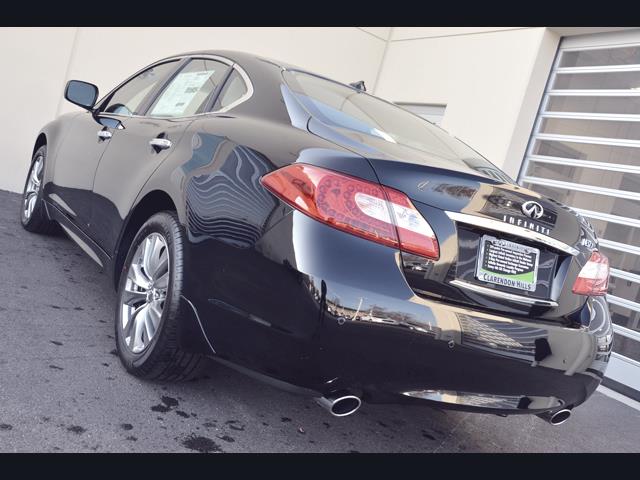 2013 Infiniti M37x SW2