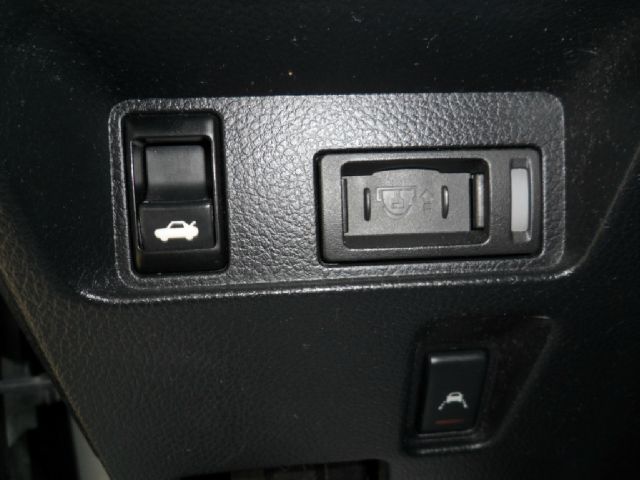 2006 Infiniti M45 1999 Toyota CE