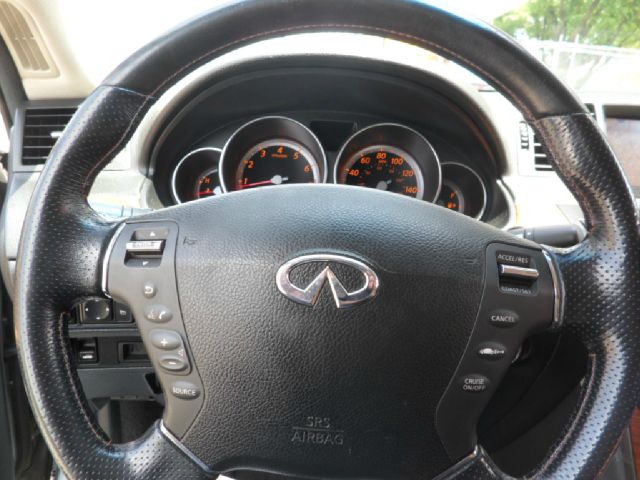 2006 Infiniti M45 1999 Toyota CE