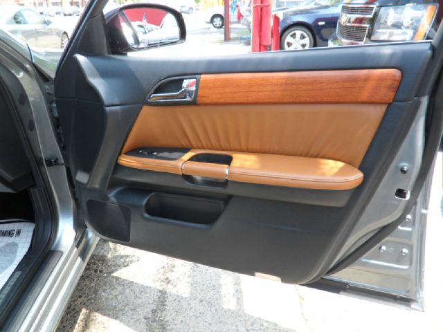 2006 Infiniti M45 1999 Toyota CE