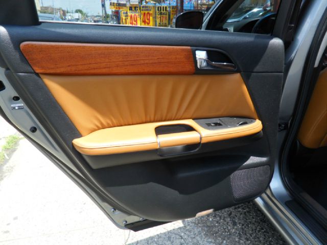 2006 Infiniti M45 1999 Toyota CE