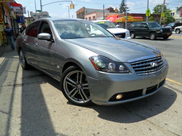 2006 Infiniti M45 1999 Toyota CE