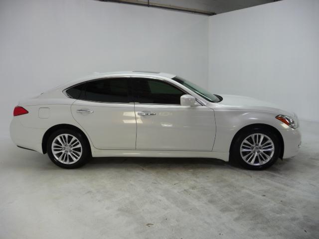 2012 Infiniti M56 Technology