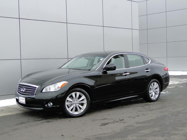 2011 Infiniti M56x Base