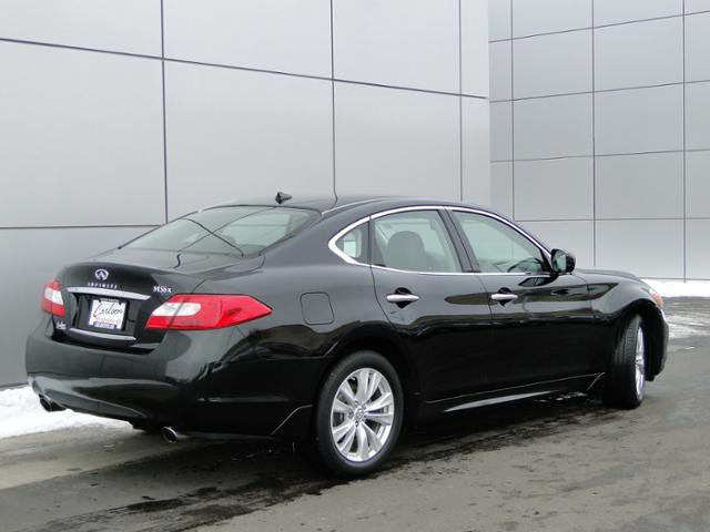 2011 Infiniti M56x Base