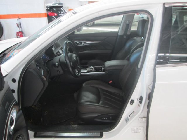 2011 Infiniti M56x XLT Supercrew Cab