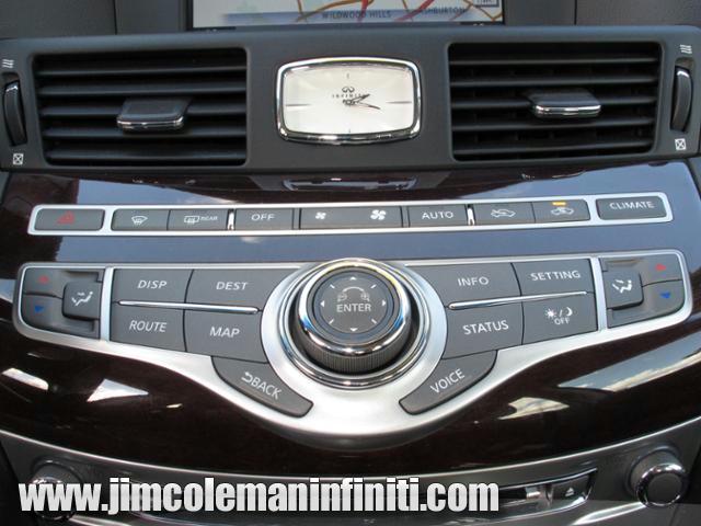 2011 Infiniti M56x Base