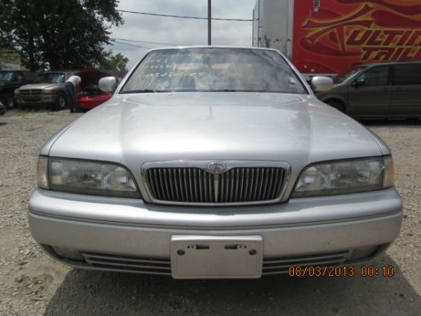 1994 Infiniti Q45 Base