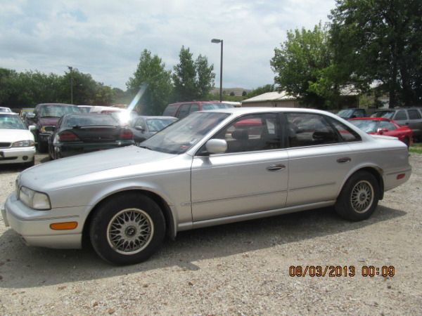 1994 Infiniti Q45 Base